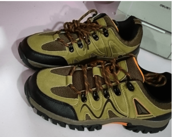 Outdoor Hiking Waterproof Non-slip Low-cut Hiking Shoes (Option: Khaki-44)